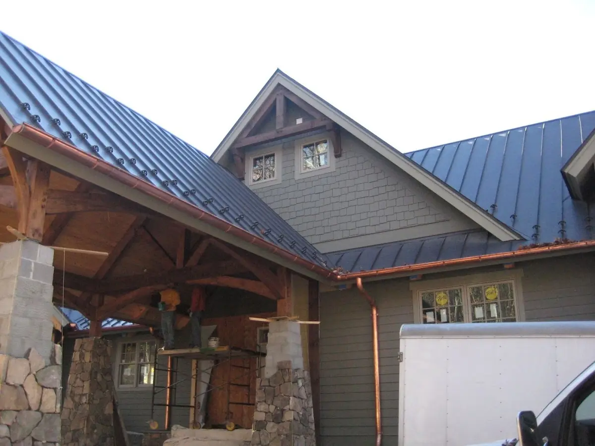 Craftsman Roofing team delivering quality roofing work in North Olmsted